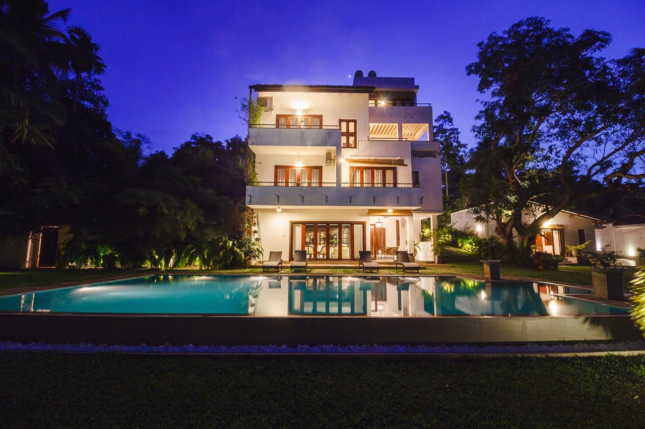 Arahtis Lake Villa Hikkaduwa Exterior foto