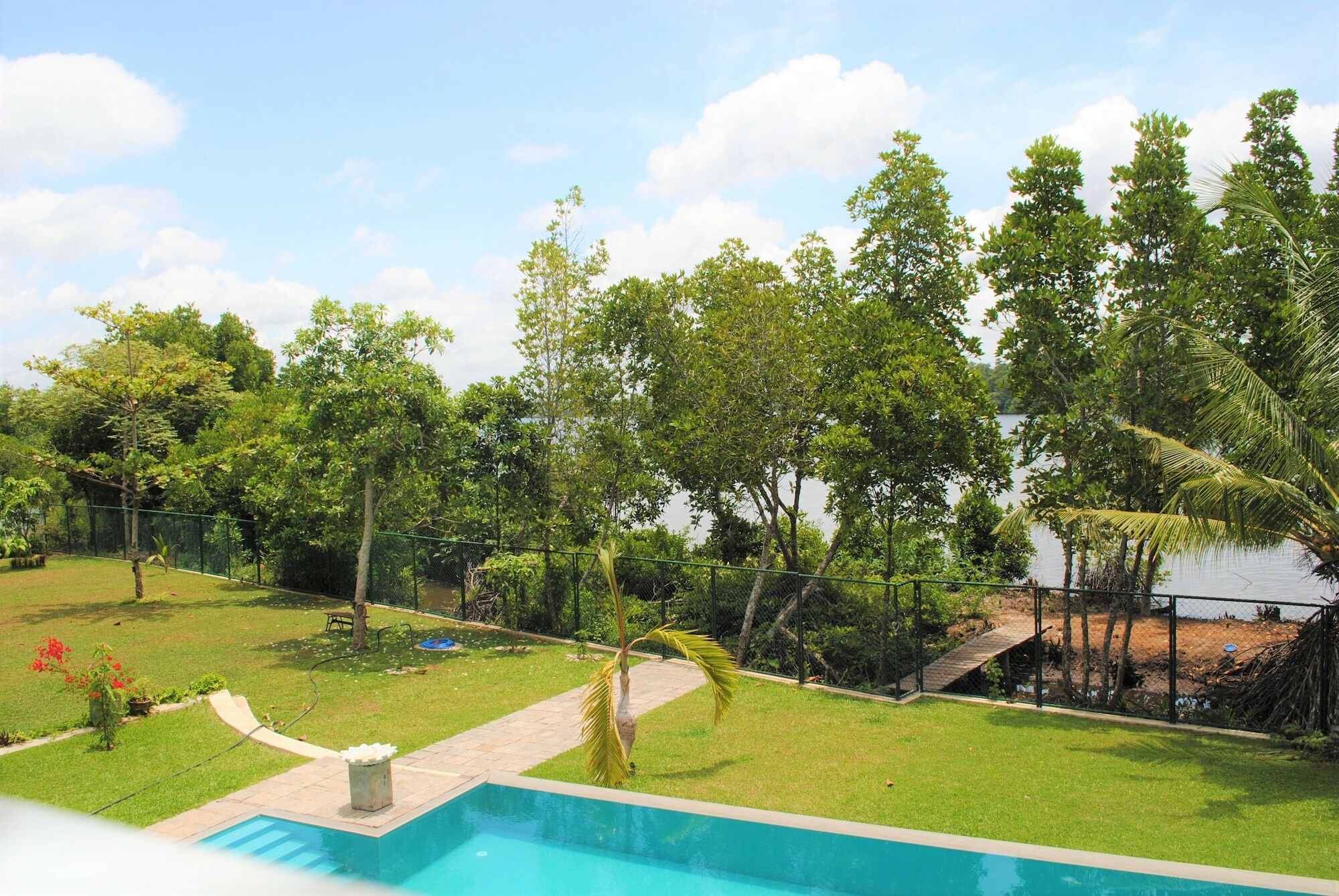 Arahtis Lake Villa Hikkaduwa Exterior foto